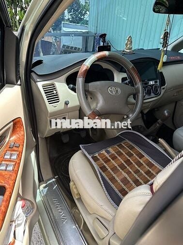 Toyota Innova 2007G ghi bạc