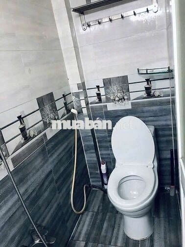 nhà nc trệt 2 lầu 4pn 3vs ĐBP p15 Quận bình thạnh