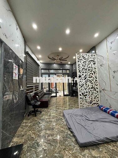 căn hộ tầng trệt Hùng Vương, sau lừn MT, thích hợp ở và kd Spa Nails