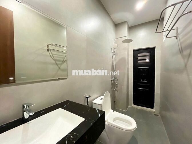 NHÀ 3 TẦNG MẶT TIỀN NGUYỄN CHÍCH- GẦN LÝ THÁI TÔNG