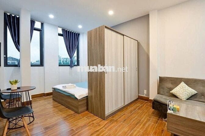 STUDIO CỬA SỔ LỚN MỚI TOANH FULL NỘI THẤT NGAY CV HOÀNG VĂN THỤ
