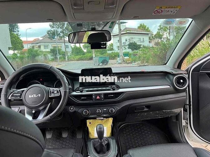 KIA K3 2022 Số sàn Trắng 28000 km