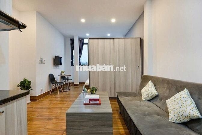STUDIO CỬA SỔ LỚN MỚI TOANH FULL NỘI THẤT NGAY CV HOÀNG VĂN THỤ