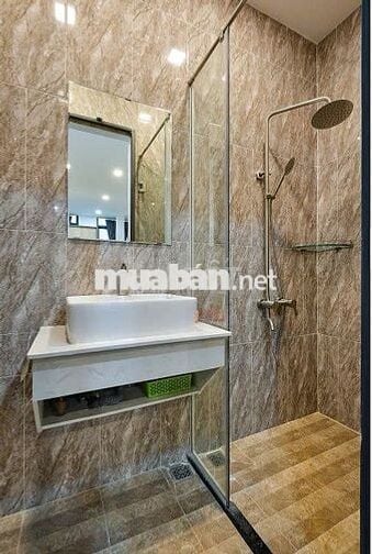 STUDIO CỬA SỔ LỚN MỚI TOANH FULL NỘI THẤT NGAY CV HOÀNG VĂN THỤ