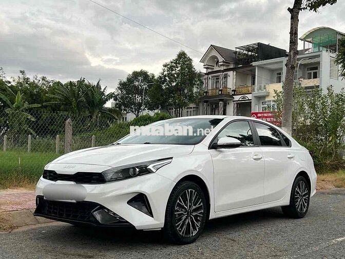 KIA K3 2022 Số sàn Trắng 28000 km