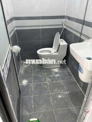 cho thuê nhà mới sạch sẽ chưa ai ở 