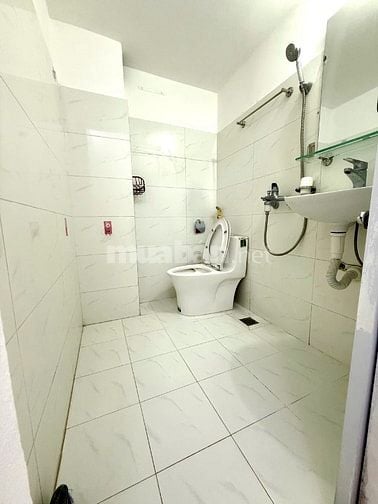 Chính chủ bán gấp nhà gần hồ Tây, Hà Nội, ô tô đỗ cổng