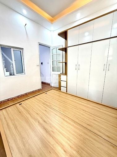 Chính chủ bán gấp nhà gần hồ Tây, Hà Nội, ô tô đỗ cổng