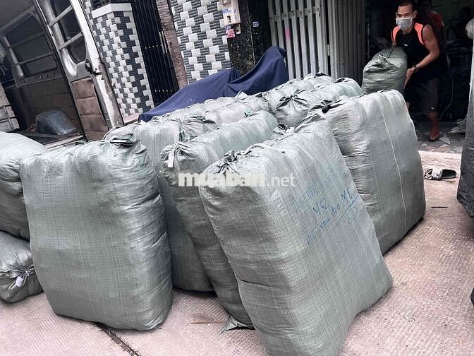 xưởng ở bình tân cần tuyển 8 thợ may