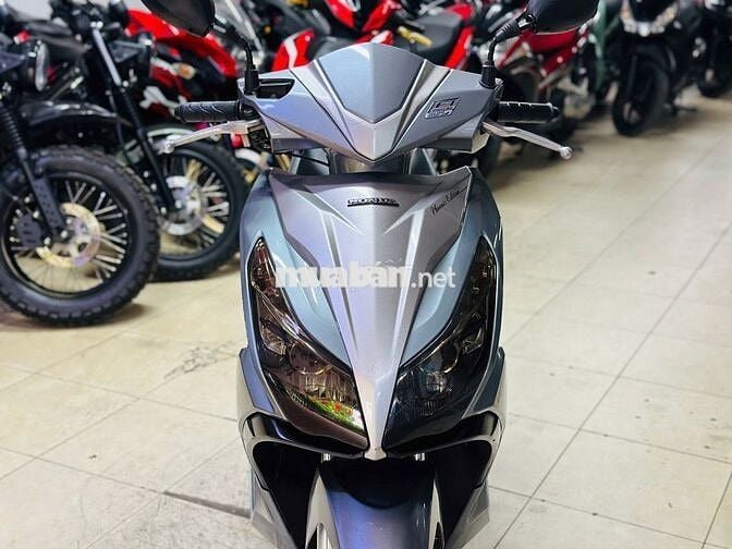 XE MÁY THỊNH PHÁT- AIR BLADE 125 MẮT CÚ BẠC 2015