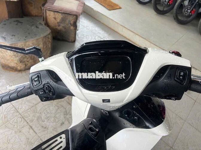 Honda SH ABS 2026 Trắng, có trả góp