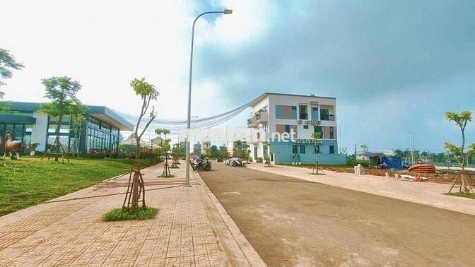 ĐẤT CÁCH SÂN BAY LONG THÀNH CHỈ 8P DI CHUYỂN-FULL THỔ CƯ-SỔ RIÊNG-1TY2