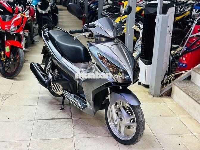 XE MÁY THỊNH PHÁT- AIR BLADE 125 MẮT CÚ BẠC 2015