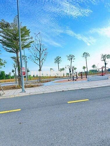 ĐẤT CÁCH SÂN BAY LONG THÀNH CHỈ 8P DI CHUYỂN-FULL THỔ CƯ-SỔ RIÊNG-1TY2