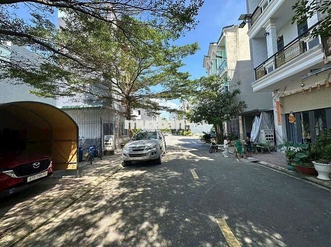 CHỦ BÁN LÔ ĐẤT NGỘP NGAY BÌNH CHUẨN 36 GẦN DT 743 DT 97,6M2 FULL THỔ