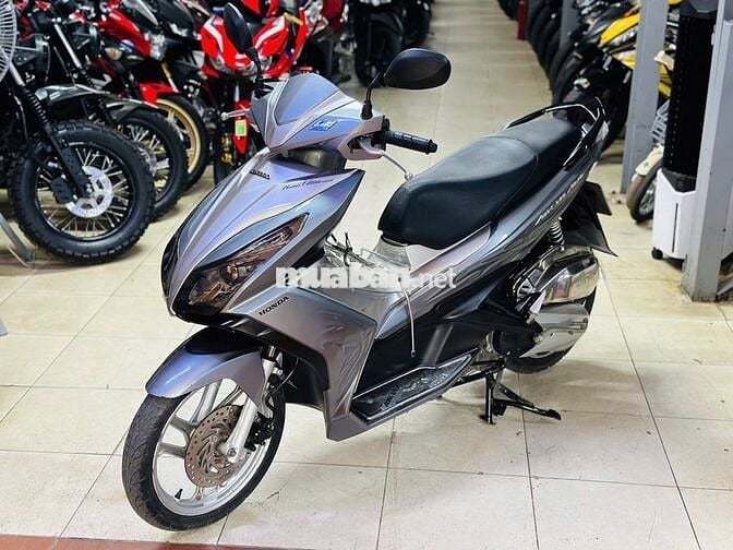 XE MÁY THỊNH PHÁT- AIR BLADE 125 MẮT CÚ BẠC 2015
