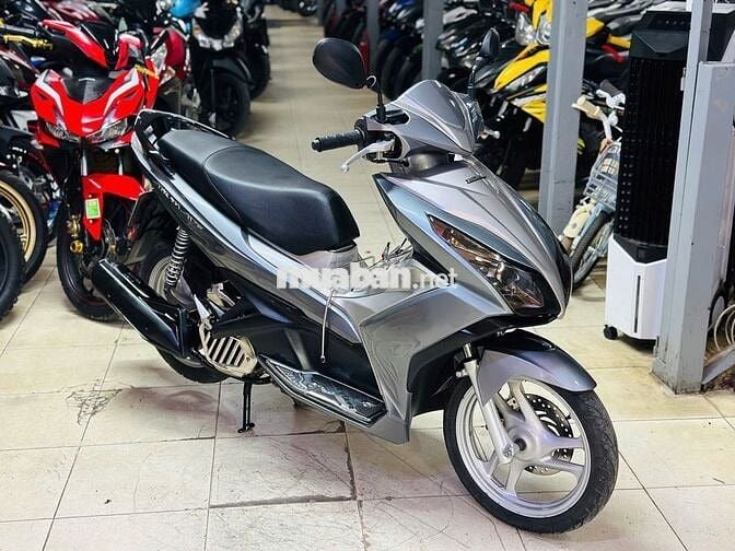 XE MÁY THỊNH PHÁT- AIR BLADE 125 MẮT CÚ BẠC 2015