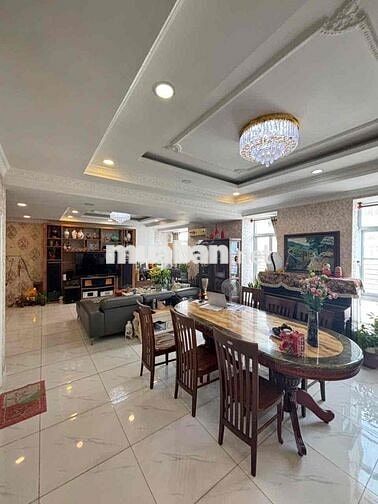 BÁN PENTHOUSE DUPLEX SKY GARDEN 3 PHÚ MỸ HƯNG - TRỆT + LẦU + ST