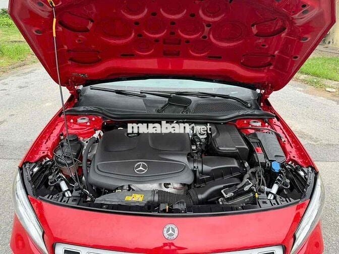 Mercedes-Benz GLA 200 2018 AT 11v