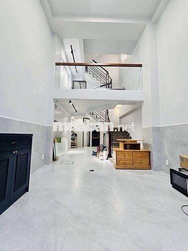 NHÀ ĐẸP - CÓ NỘI THẤT MÁY LẠNH - HẺM 6M