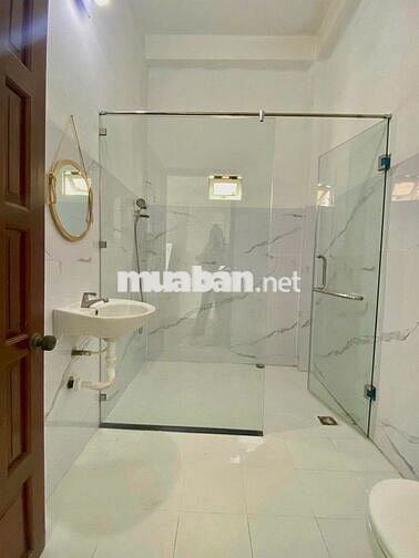 Siêu phẩm 40m2 mặt tiền Đào Duy Anh, Ban công, full nội thất giá 6tr3