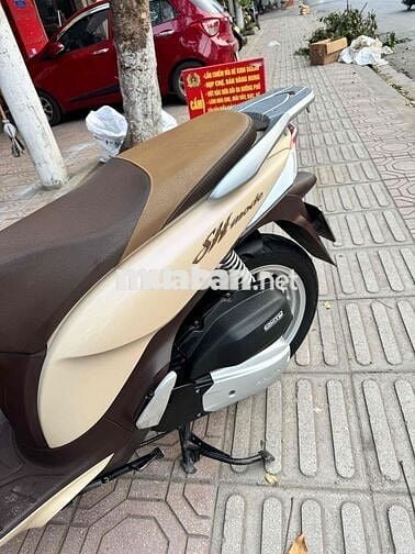 Honda SH Mode Vàng kem