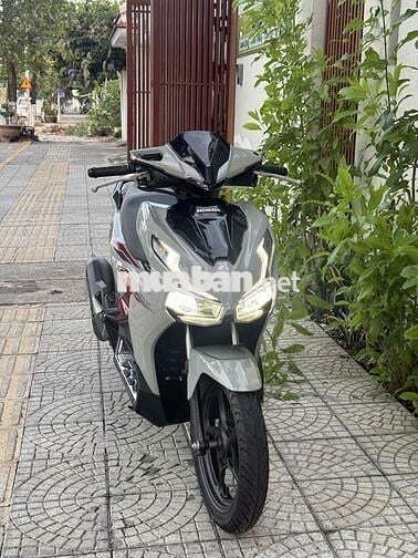 Honda Air Blade 4val 2024 Xám 1000 km