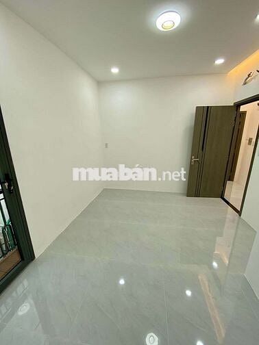 Sát MT Hưng Phú Quận 8 -Ngang 8m - 3PN (có PN trệt) - Full NT Cao Cấp