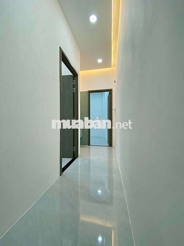 Sát MT Hưng Phú Quận 8 -Ngang 8m - 3PN (có PN trệt) - Full NT Cao Cấp