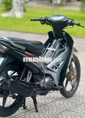 Sirius RC 2022 Đen nguyên rin biển 43 chính chủ