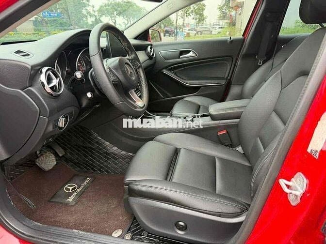 Mercedes-Benz GLA 200 2018 AT 11v