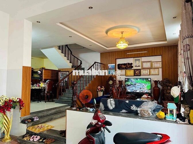 Bán Villa  giá thương lượng , cách đại hành, phước tần 200m