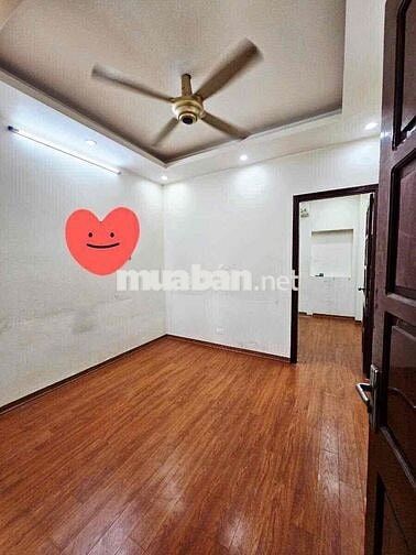 Chính chủ bán căn hộ tập thể chung cư B3