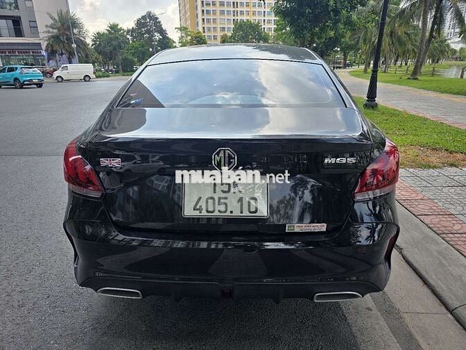 MG MG5 Lux 2023 Đen 4 vạn
