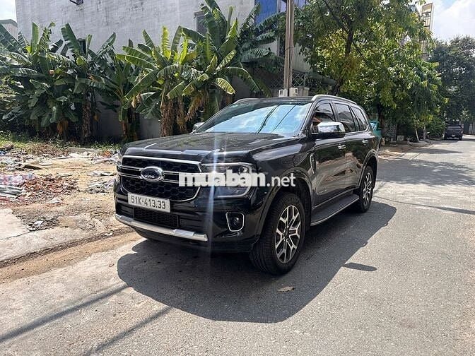 Ford Everest Titanium 2022 Đen 7 chỗ Dầu