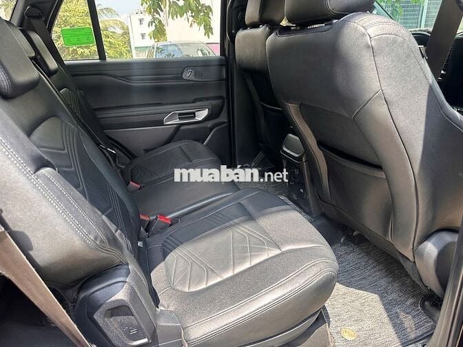 Ford Everest Titanium 2022 Đen 7 chỗ Dầu