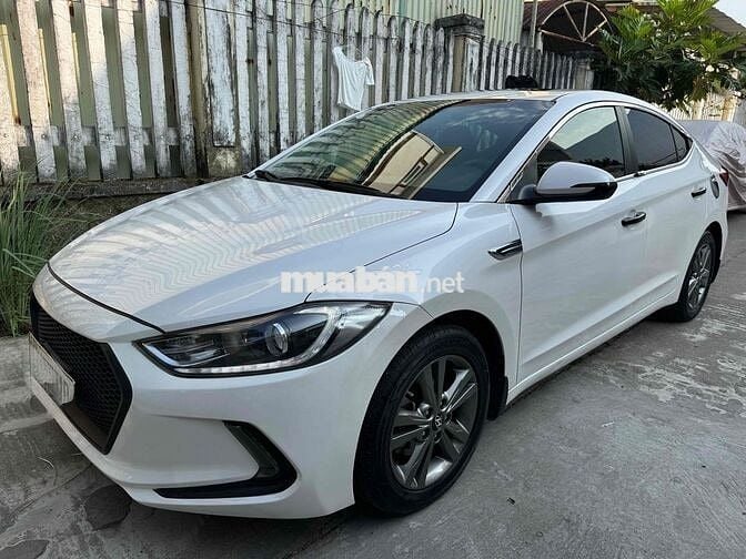 Hyundai Elantra 2016 Số tự động Trắng