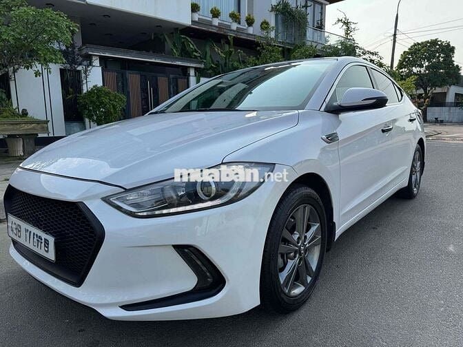 Hyundai Elantra 2016 Số tự động Trắng