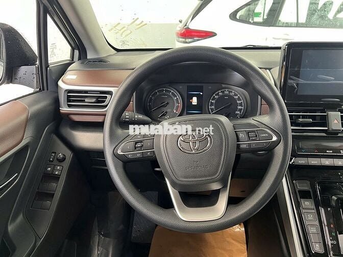 Toyota Innova Cross 2026 Đủ màu - Giao ngay