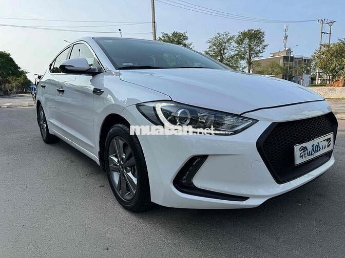 Hyundai Elantra 2016 Số tự động Trắng
