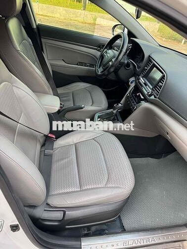 Hyundai Elantra 2016 Số tự động Trắng