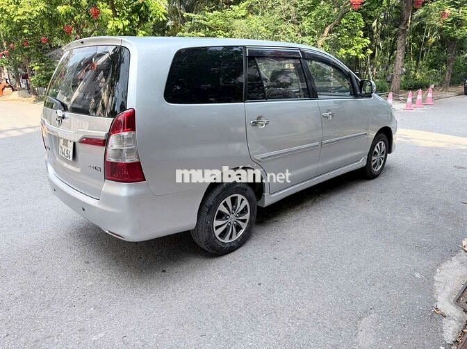 Toyota Innova 2015 Bạc Số sàn 100.000 km