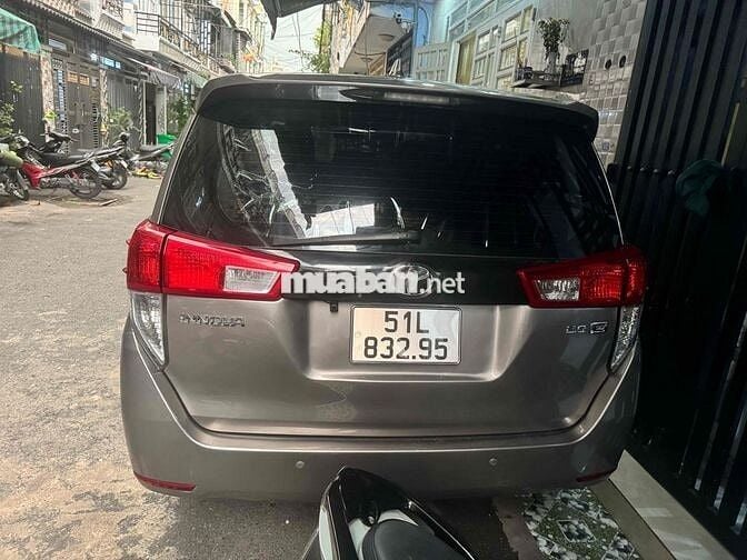 Toyota Innova 2018 Nâu