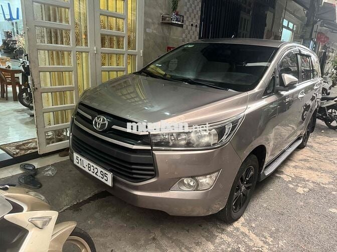 Toyota Innova 2018 Nâu