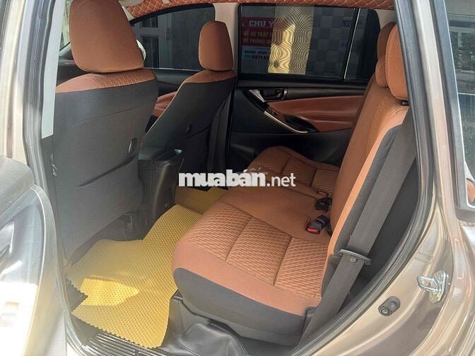 Toyota Innova 2018 Nâu
