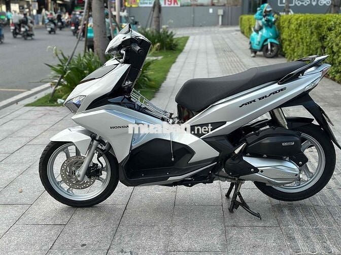 Honda Air Blade 125 2017 Bạc Porsche bs71