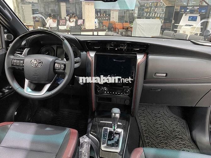 Toyota Fortuner 2026 2.7AT 1 cầu - Giao ngay