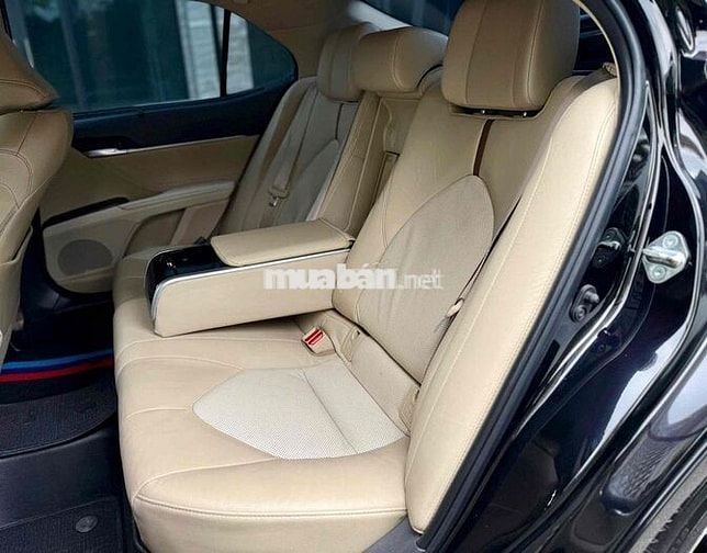 Toyota Camry 2022 2.5Q Đen 65000 km