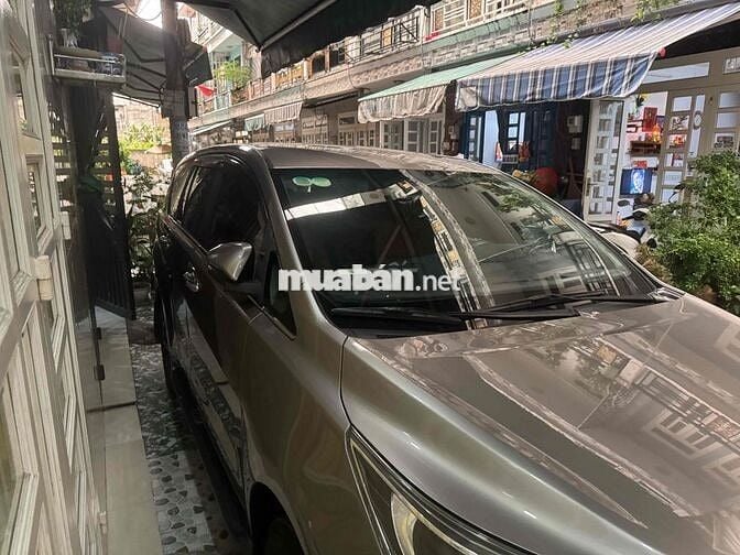 Toyota Innova 2018 Nâu