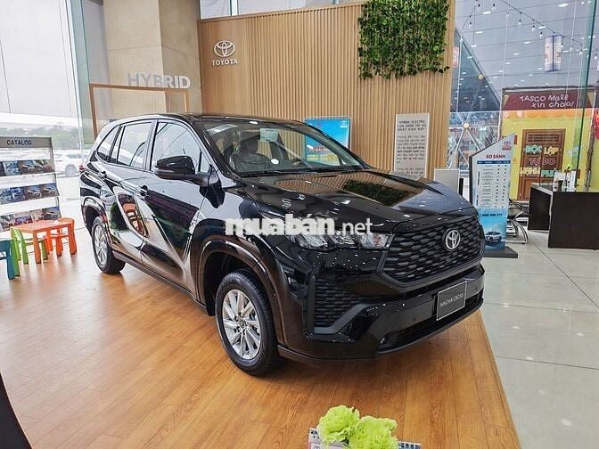 Toyota Innova Cross 2026 Đủ màu - Giao ngay